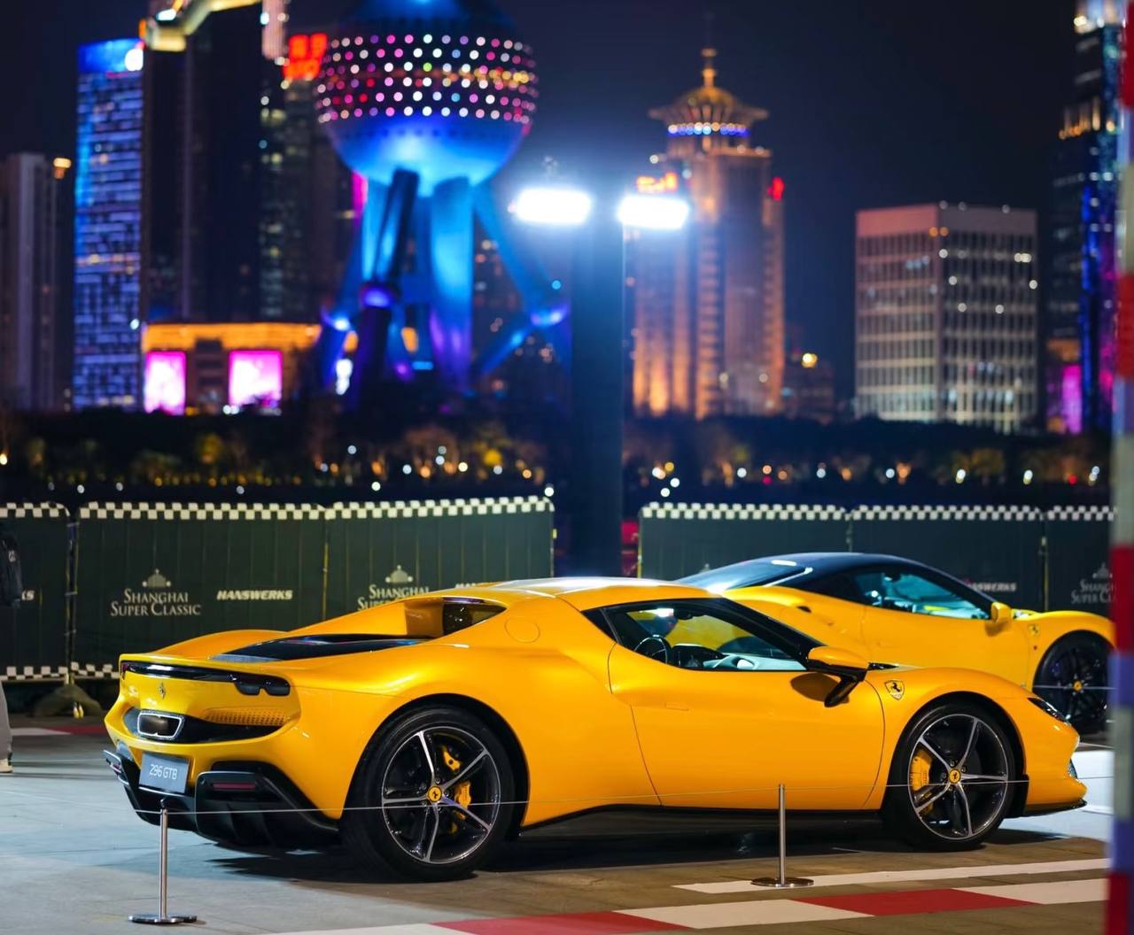 名爵168赛车活动现场-红色荣耀